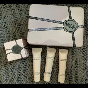 Viktor & Rolf Flowerbomb gift set